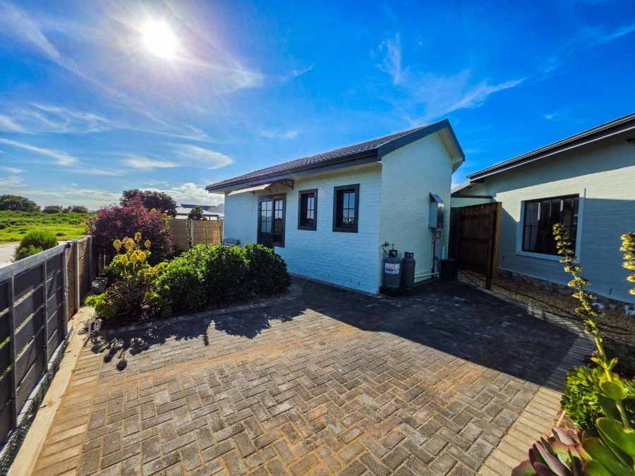 2 Bedroom Property for Sale in Stilbaai Western Cape